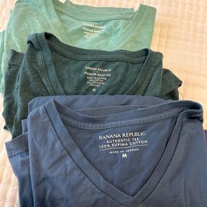 $10 for 3 banana republic v-neck short sleeve t shirts